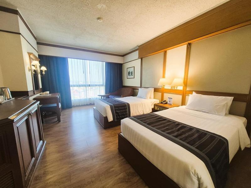 Cholchan Pattaya Beach Resort - Sha Extra Plus Exterior photo