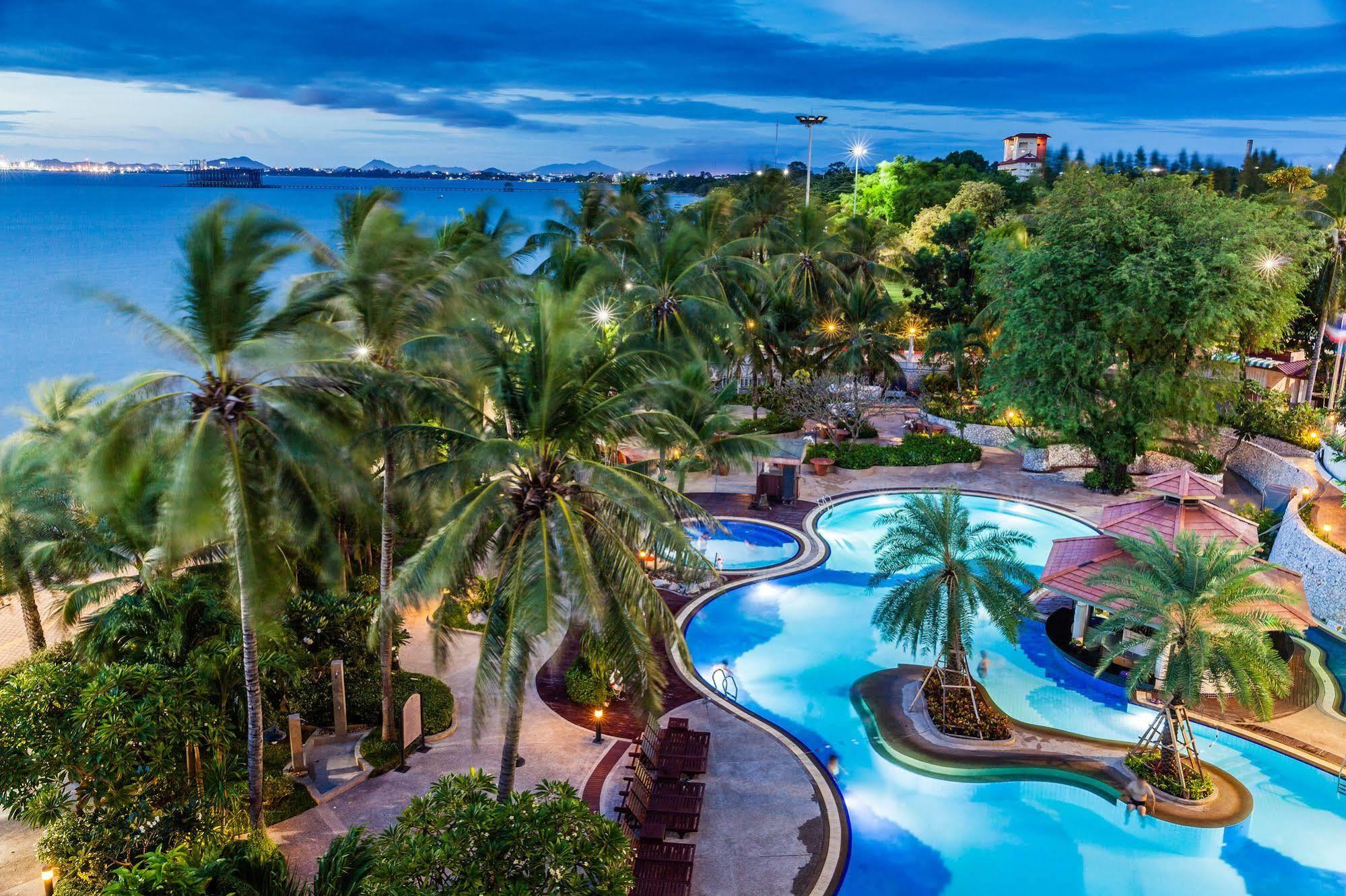 Cholchan Pattaya Beach Resort - Sha Extra Plus Exterior photo The pool at the Royal Paradise Hotel & Spa