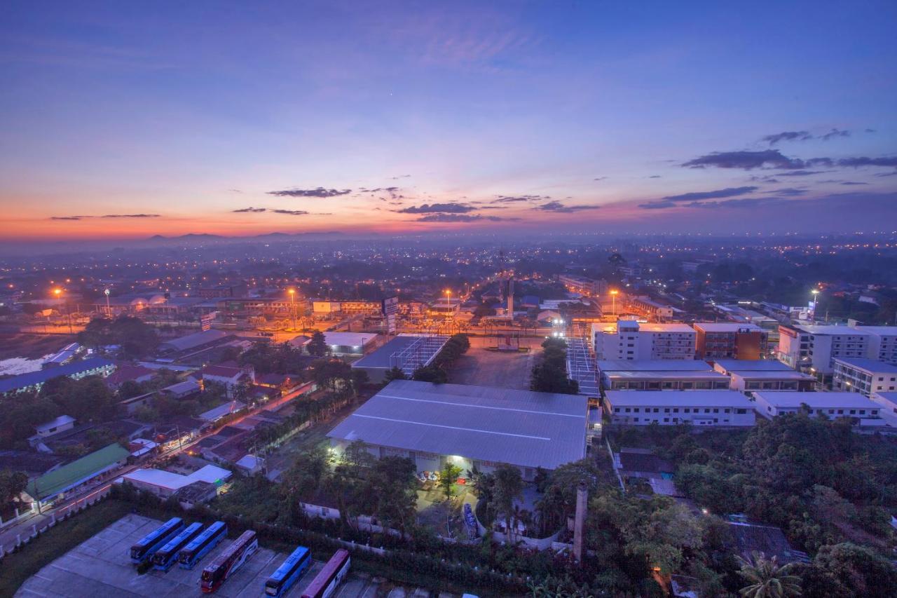 Cholchan Pattaya Beach Resort - Sha Extra Plus Exterior photo Aerial view of the city